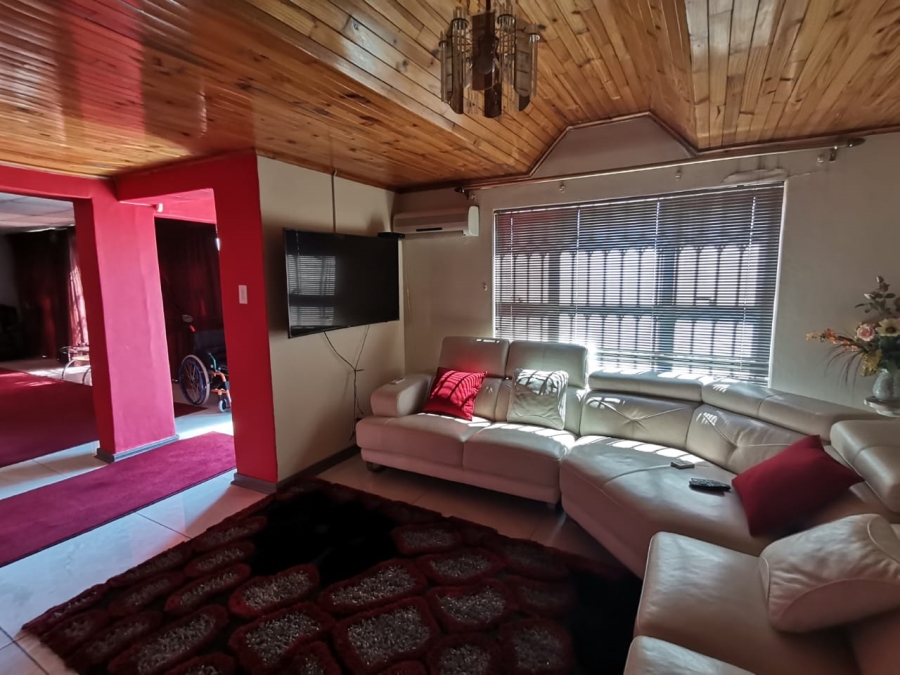 3 Bedroom Property for Sale in Karlienpark North West